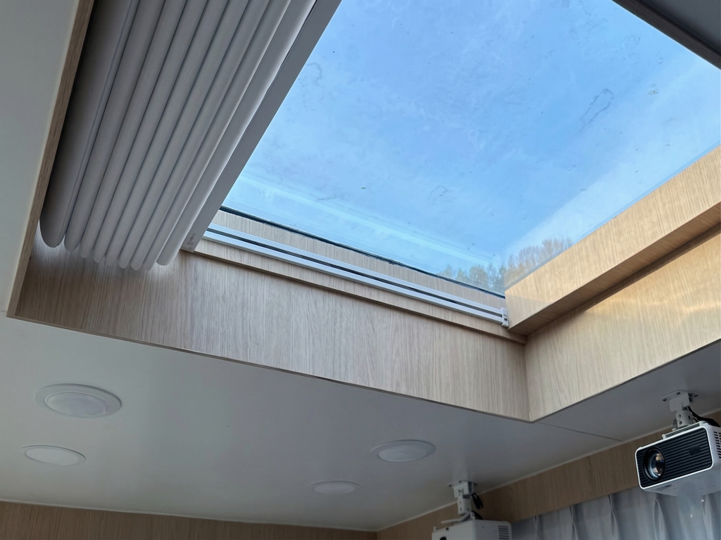 casa-capsula-model-2-teto-solar-1024x768